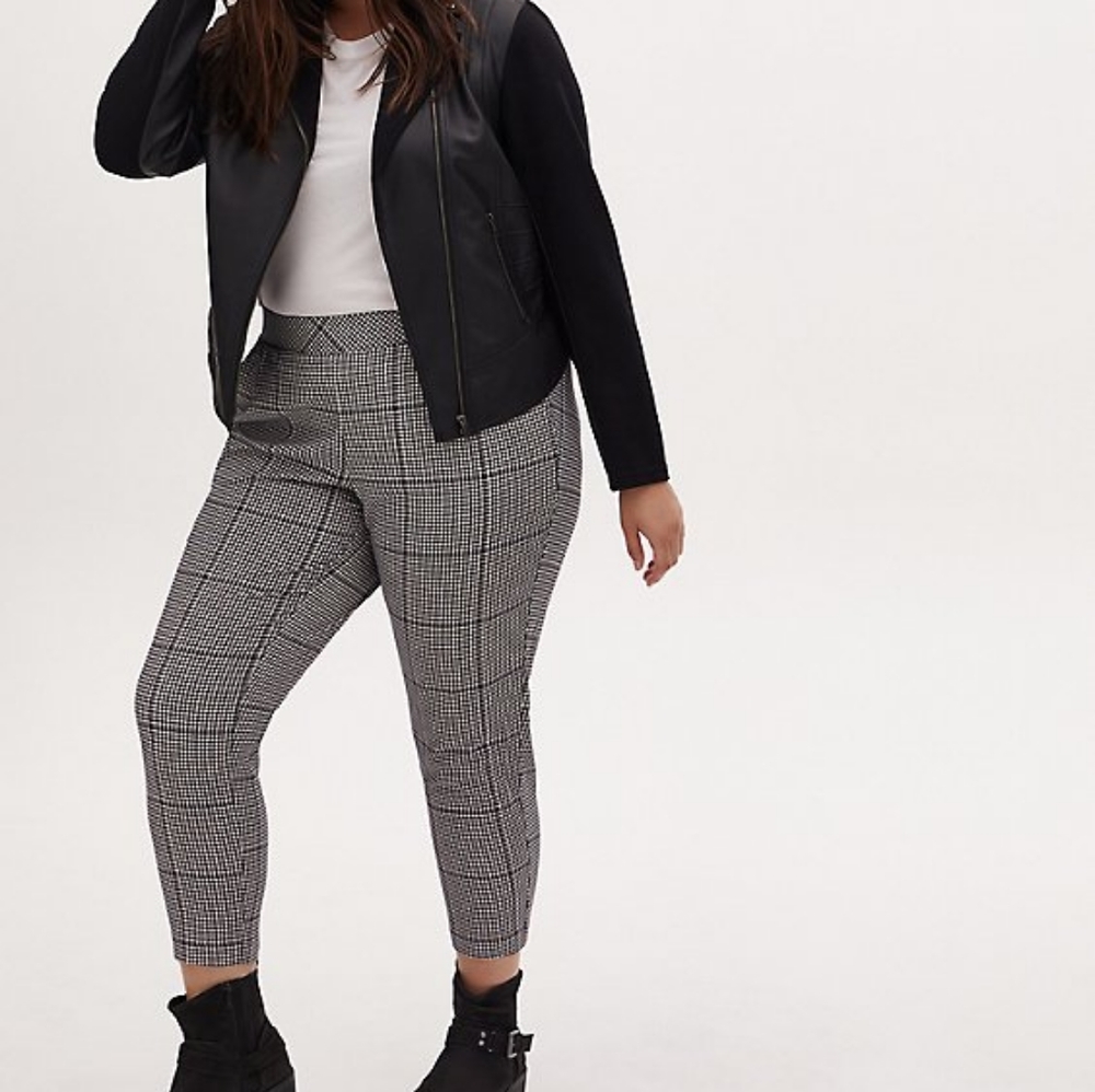 NWT Houndstooth Crepe Tapered Pants